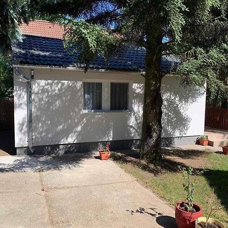 Mineral Apartman Crystal Sostofurdo Exterior photo